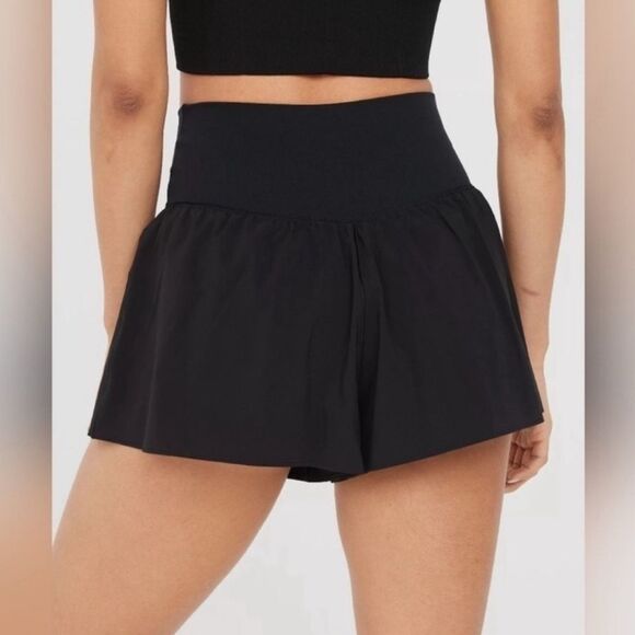 Aerie Offline Crossover Flowy Shorts Black - Picture 11 of 11